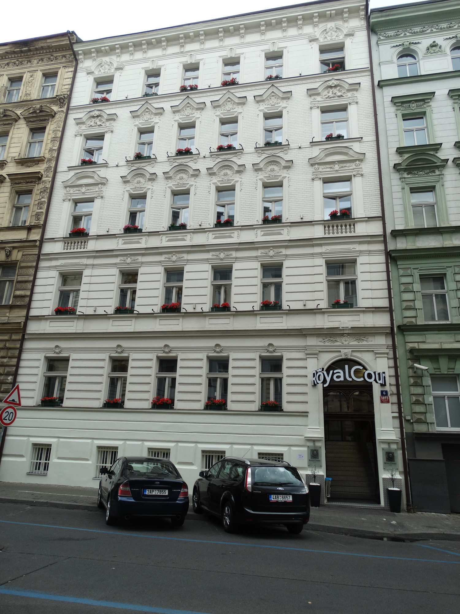 Отель Royal Court 4, Прага